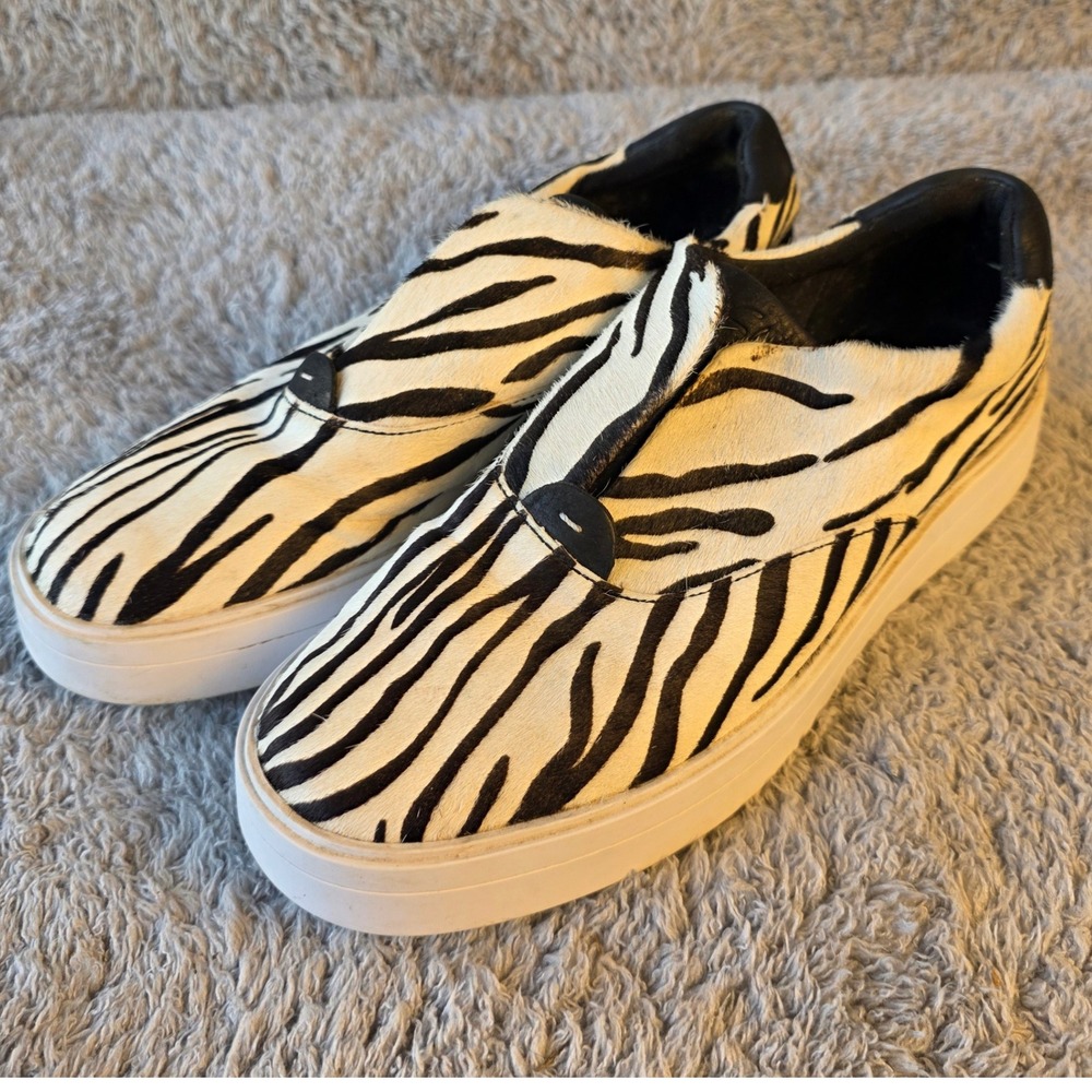 Clarks Zebra Pony Hair Leather Slip On Loafers Sneakers Shoes‎ Women's Size 7.5